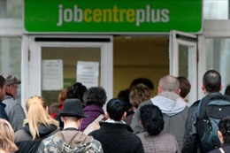Sắp Brexit, tỉ lệ thất nghiệp ở Anh lại thấp nhất 42 năm 